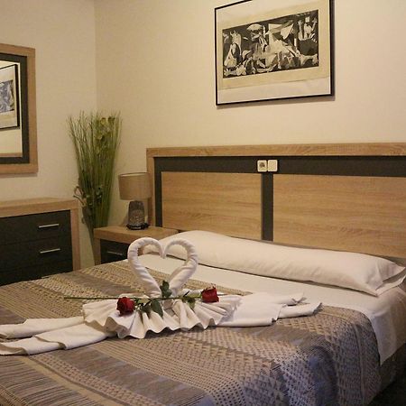 Pension San Isidro Madrid Exterior photo