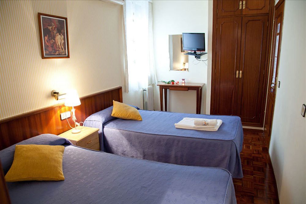 Pension San Isidro Madrid Exterior photo