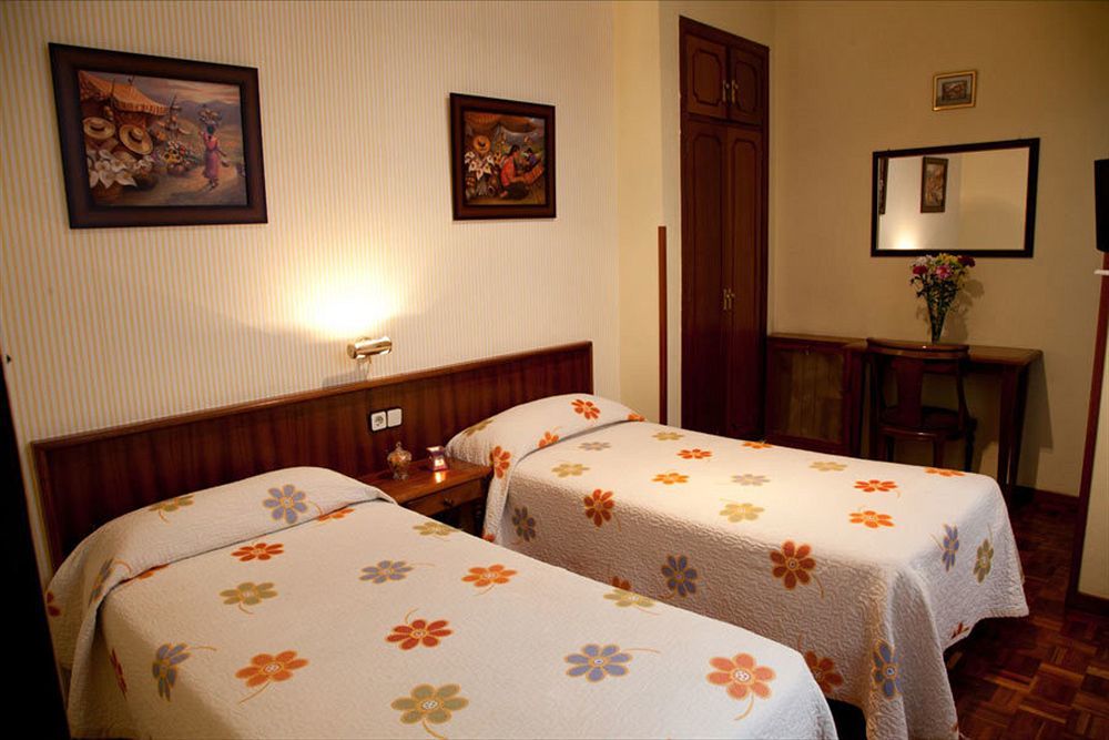 Pension San Isidro Madrid Exterior photo