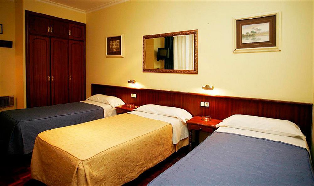 Pension San Isidro Madrid Exterior photo