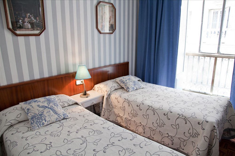 Pension San Isidro Madrid Exterior photo